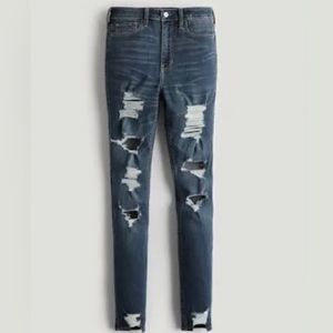 Hollister size 9 dark wash skinny jeans